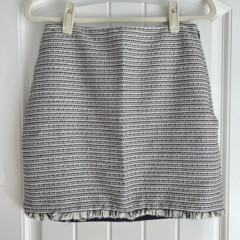 LOFT Tweed Mini Skirt With Fringe Bottom Women’s Size 2